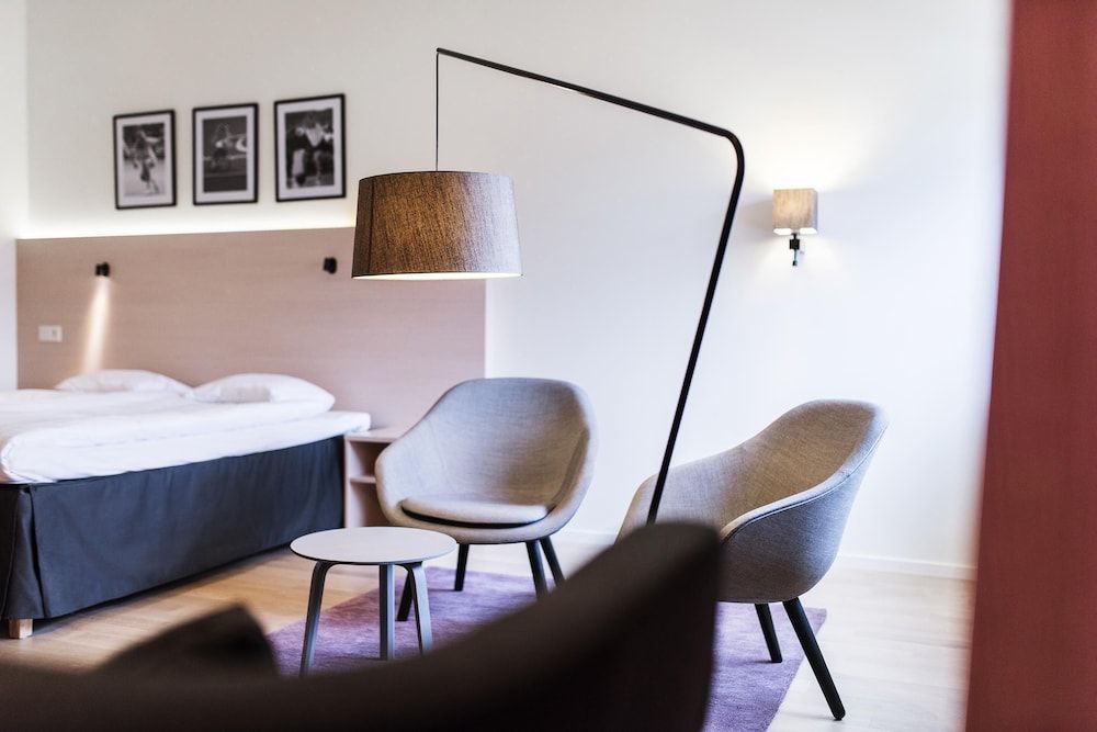 Best Western RC Hotel Junior Suite, 2 Twin Beds, Non Smoking 5