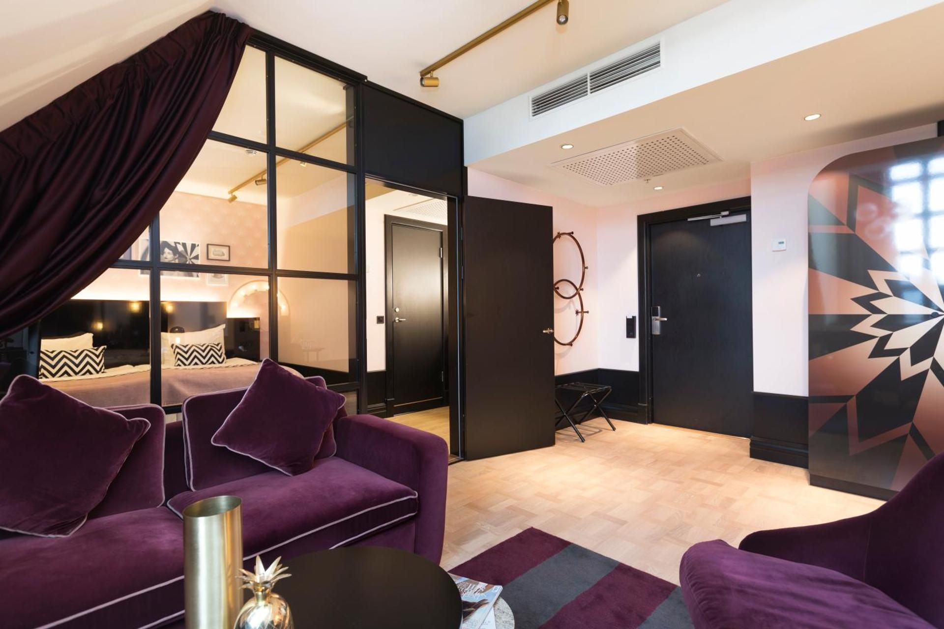 Master King Suite