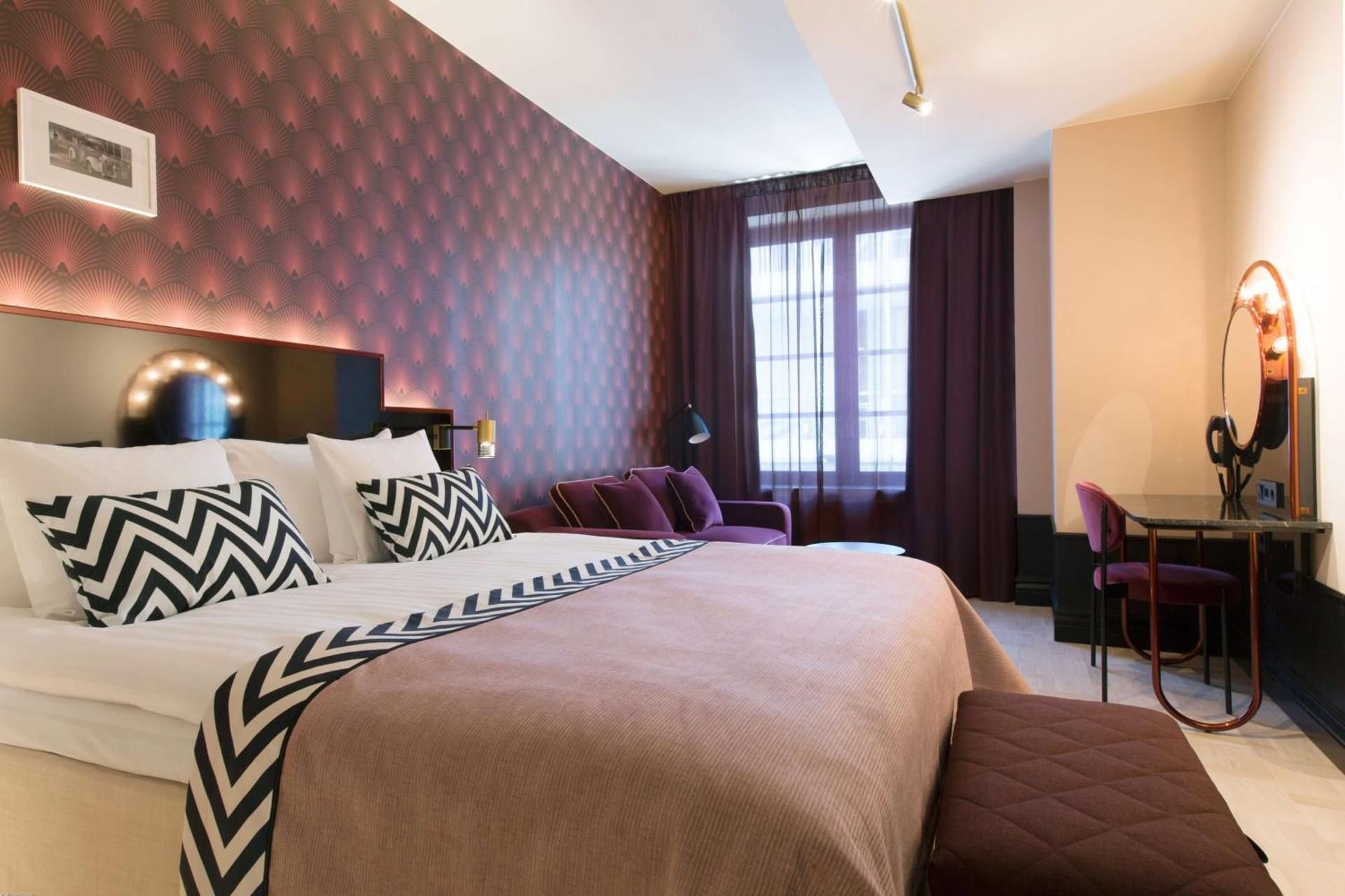 Large Deluxe King Room with Sofa Bed