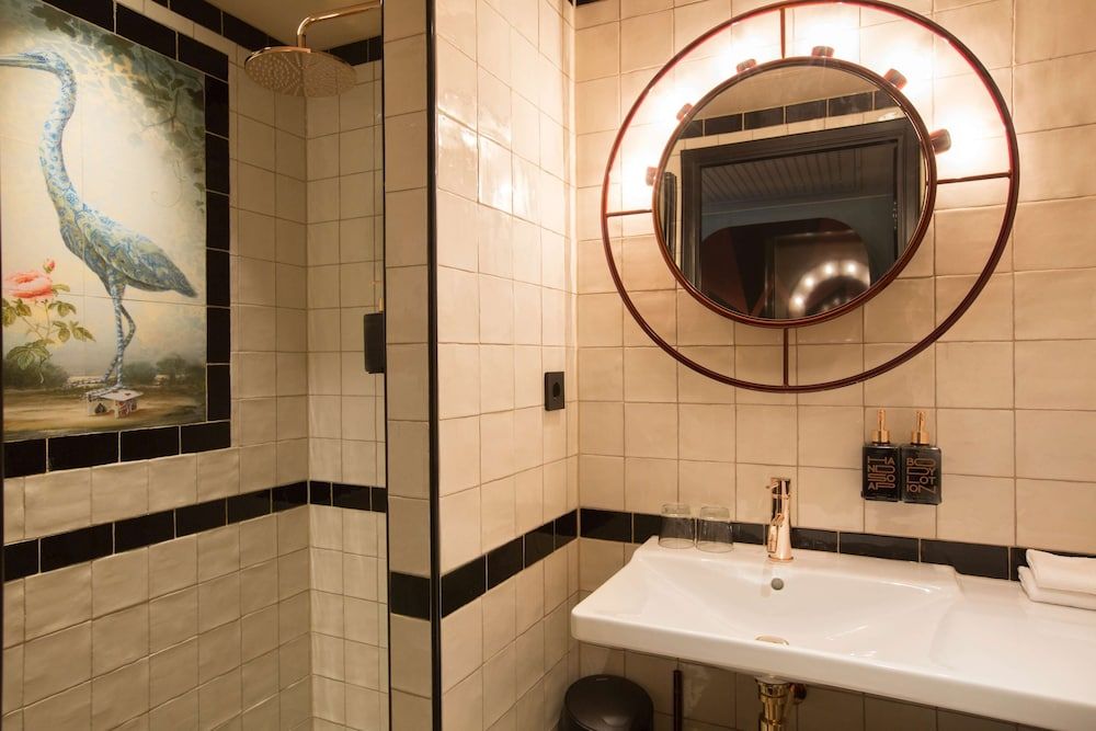 Haymarket by Scandic Classic Double Room, No Windows 9