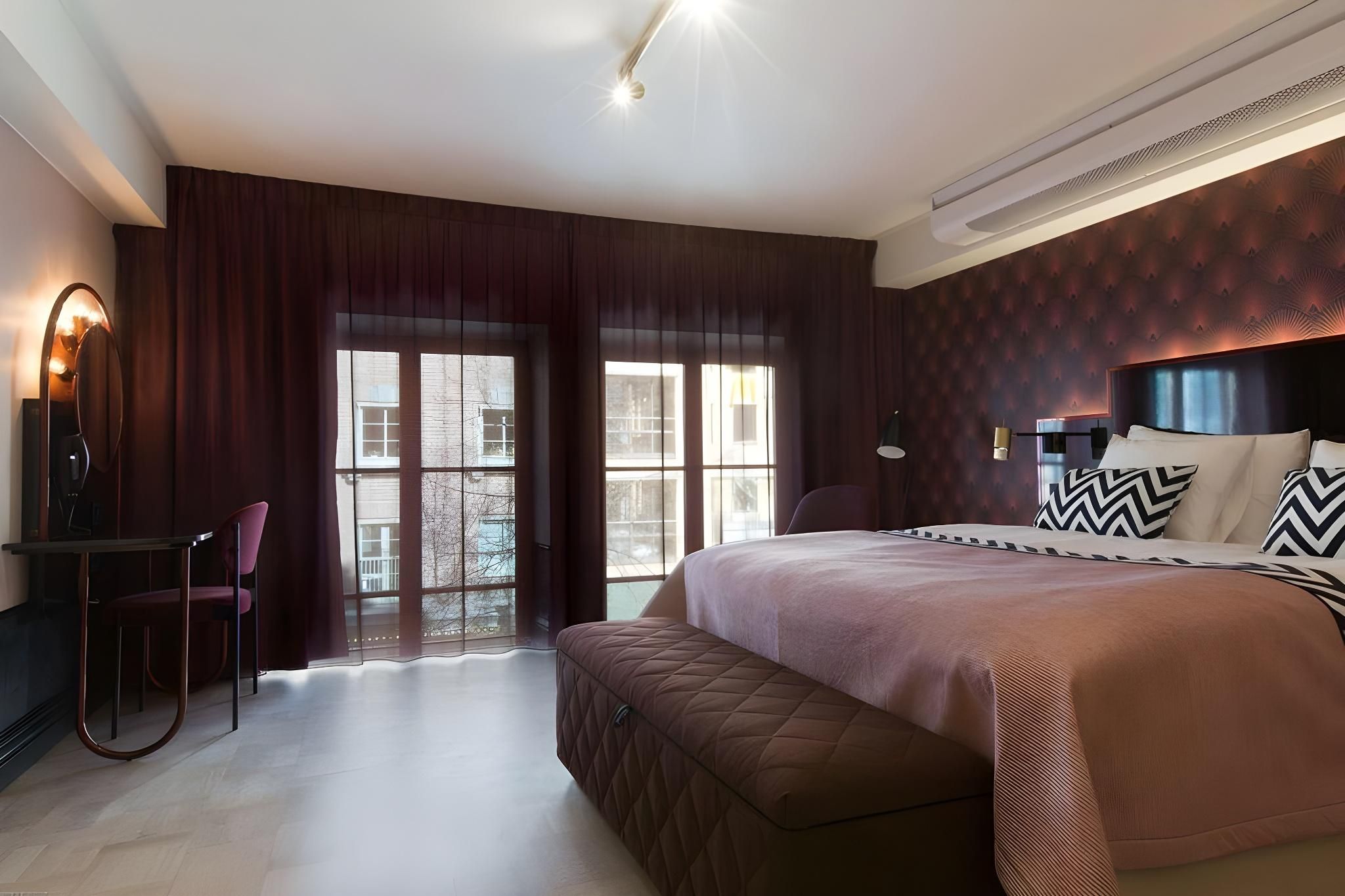 Large Twin Room