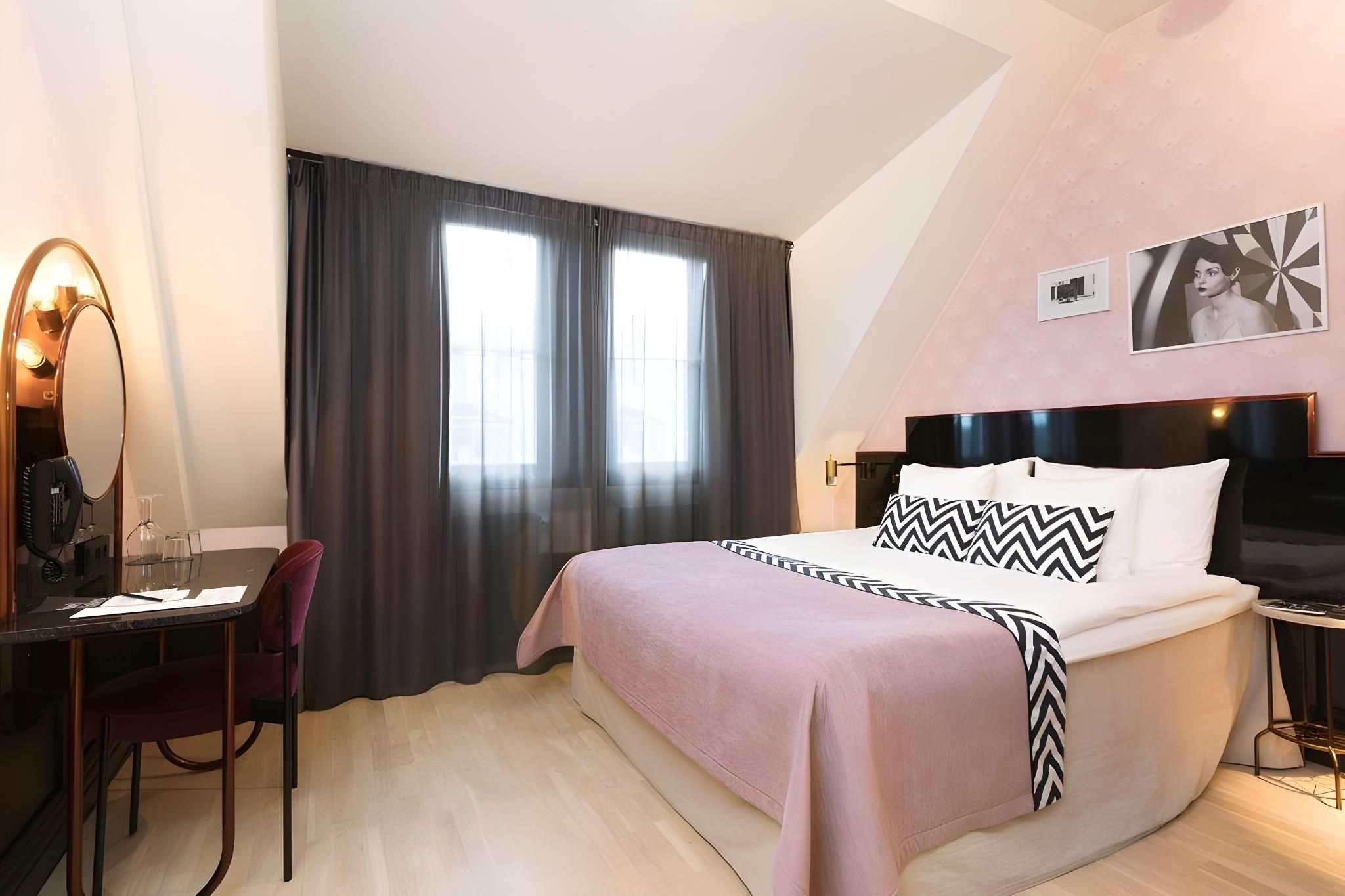 Large Double Room