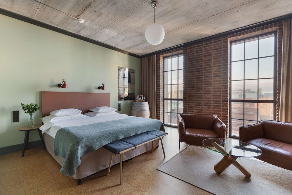 The Winery Hotel, WorldHotels Crafted Deluxe Room, 1 King Bed, Non Smoking 2