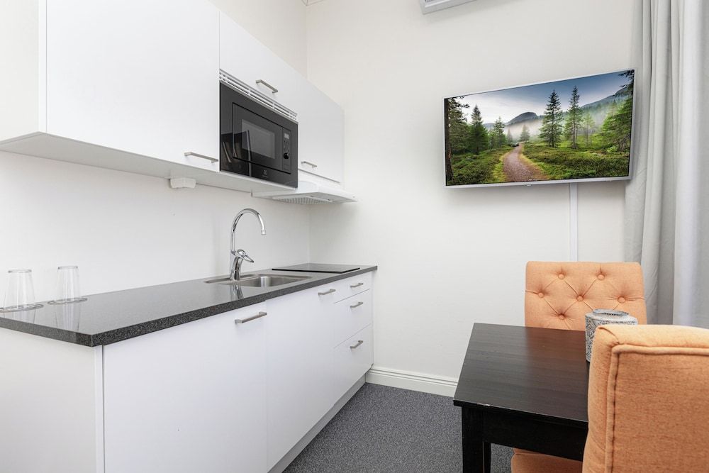 Hotell Drottninggatan 11 City Apartment, Private Bathroom 5