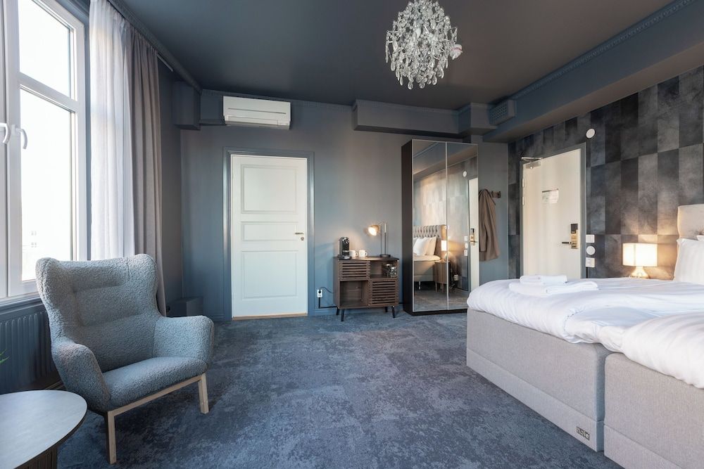 Junior Studio Suite
