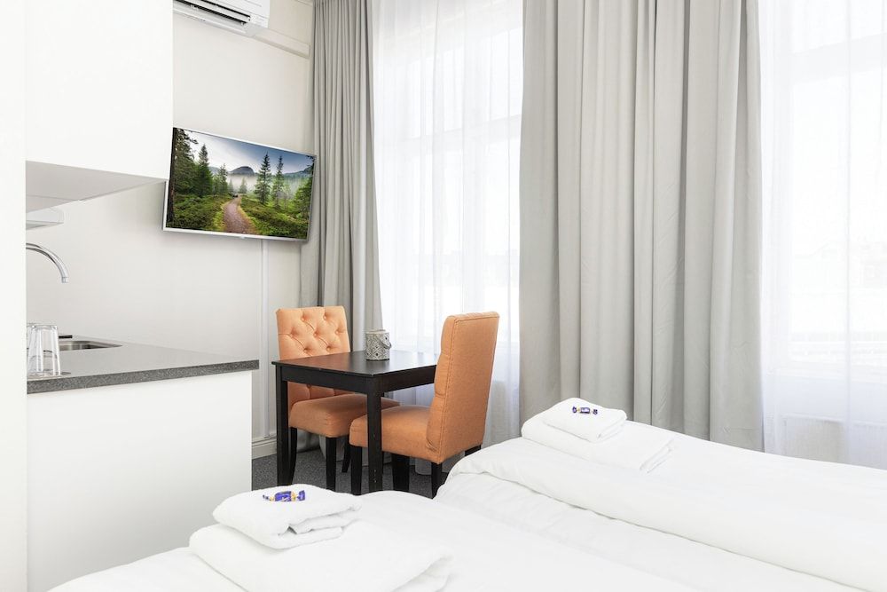 Hotell Drottninggatan 11 City Apartment, Private Bathroom 2