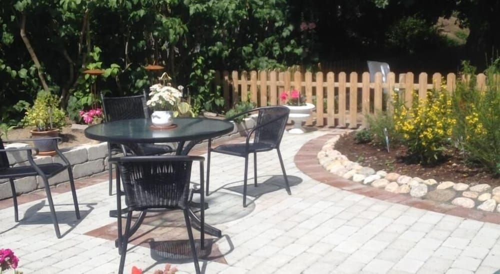 Vivans Bed & Self catering Family Room, Garden View (Self-catering) 2