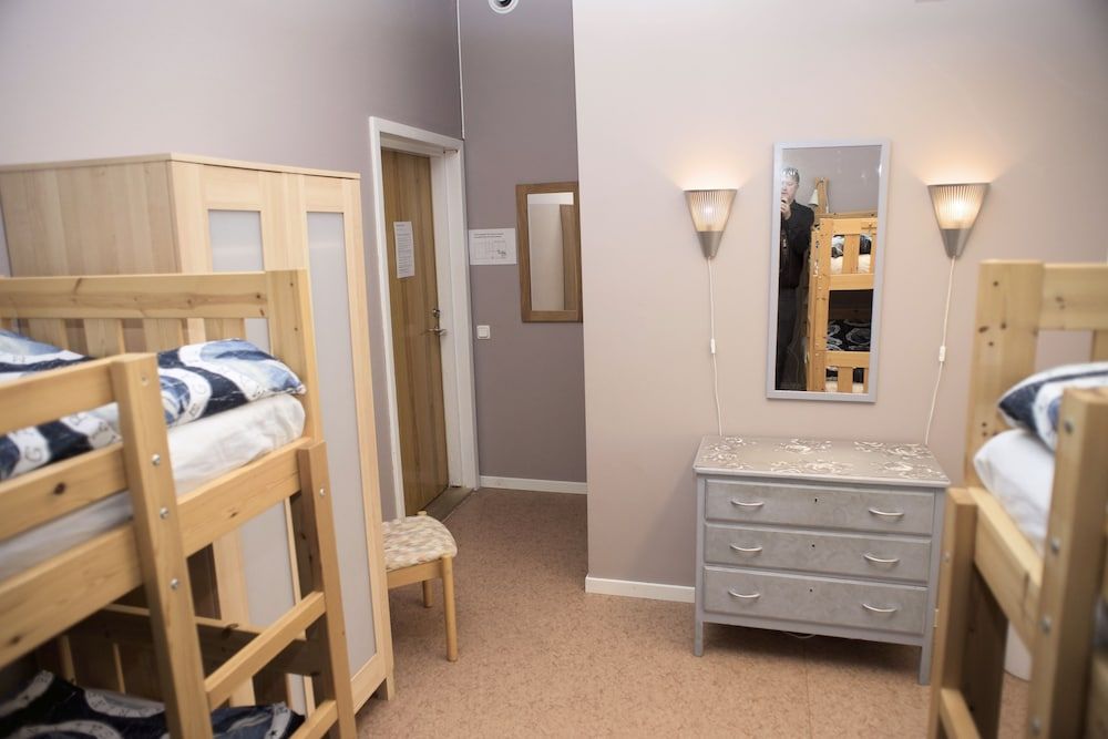Family Room, Shared Bathroom (6 persons)