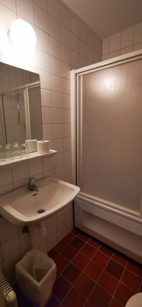 Sundsvall City Hotel Basic Quadruple Room 3