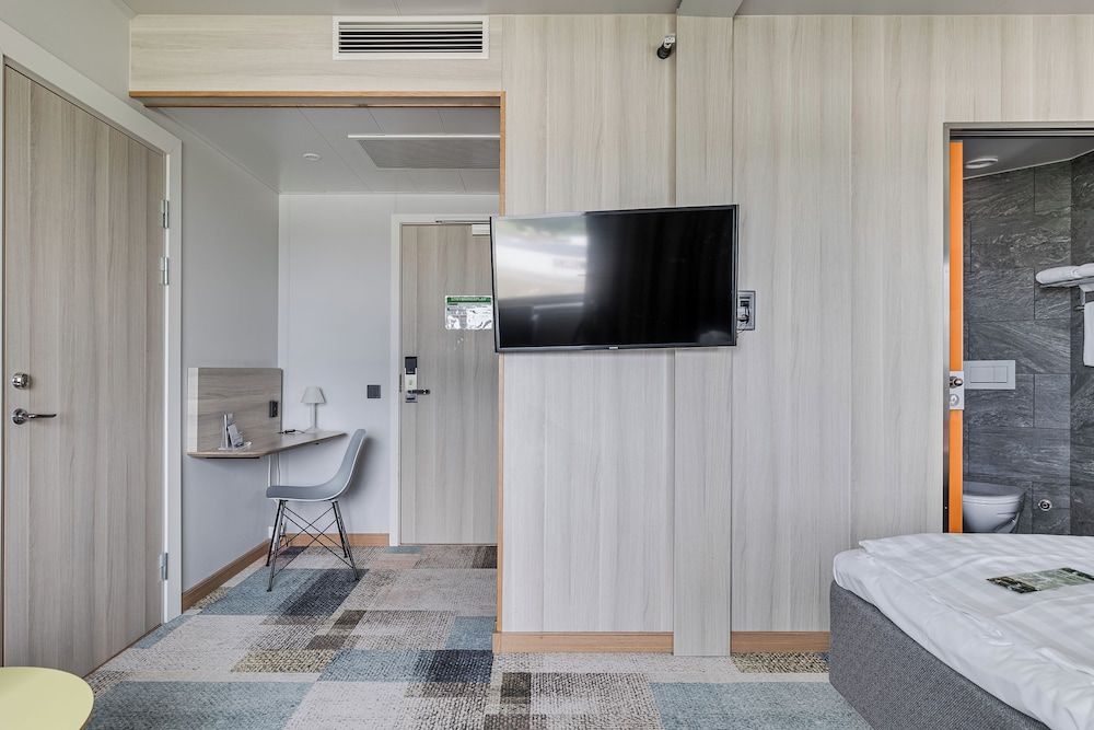 Arenahotellet i Uppsala Deluxe Double Room (access to sauna and jacuzzi) 4