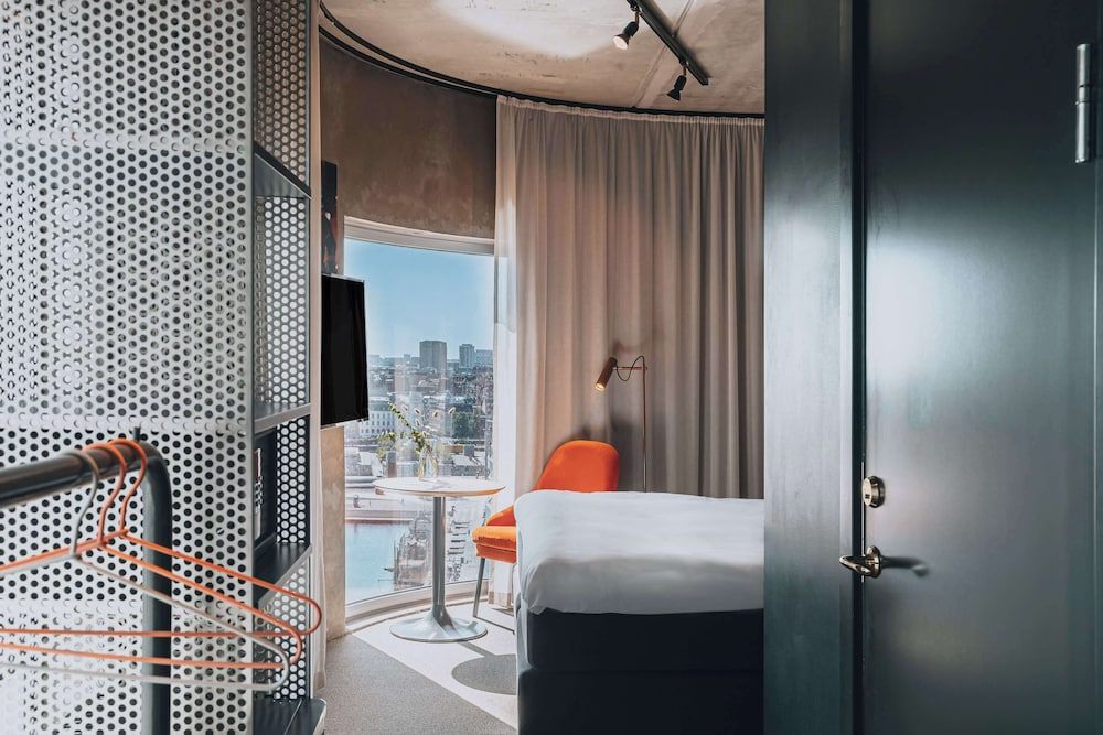 Story Hotel Studio Malmo, part of JdV by Hyatt Room, 1 King Bed, City View 9