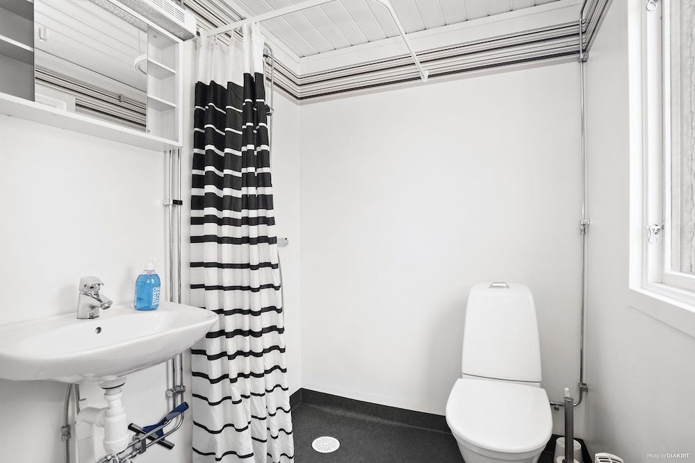 First Camp Gunnarso Cottage, 1 Bedroom 5