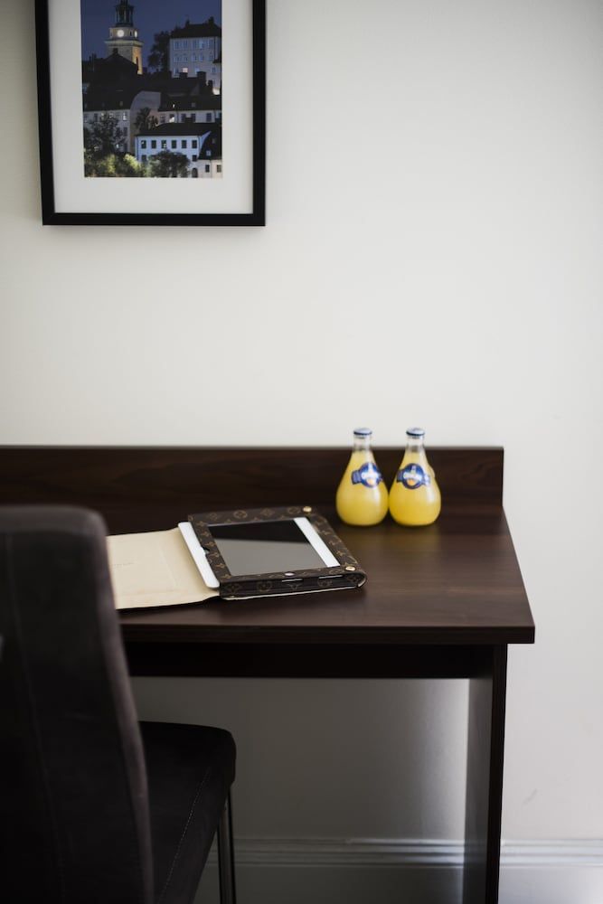 Castle House Inn Economy Double or Twin Room, Shared Bathroom 25