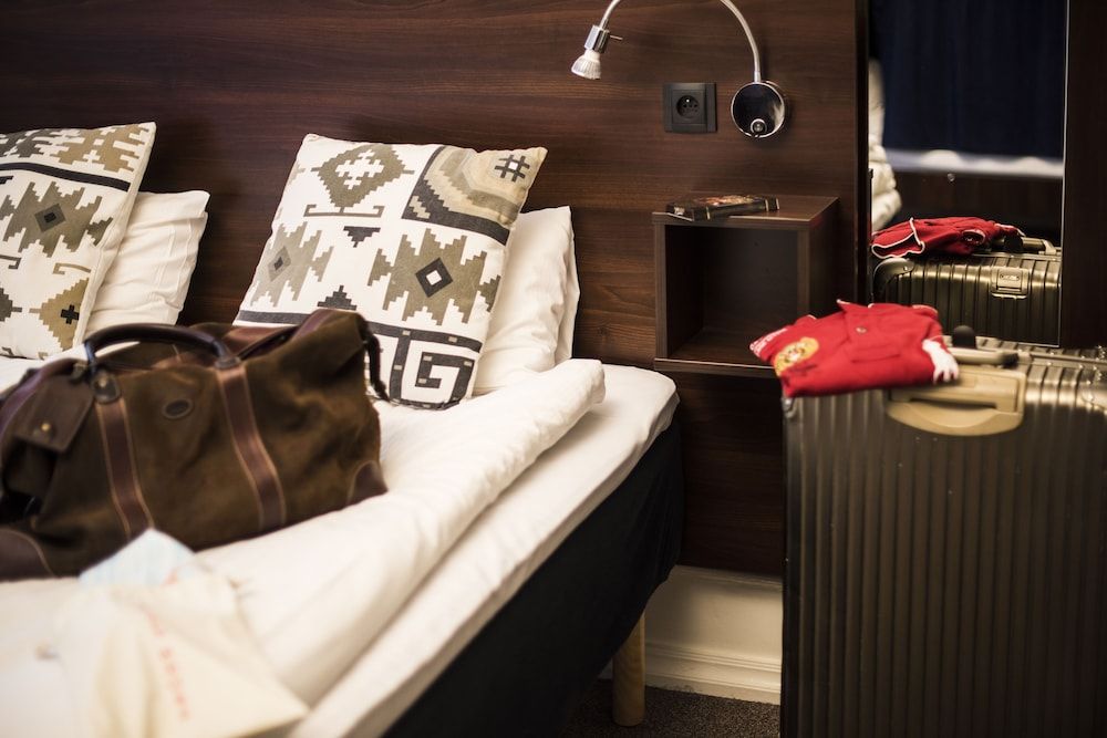 Castle House Inn Economy Double or Twin Room, Shared Bathroom 28