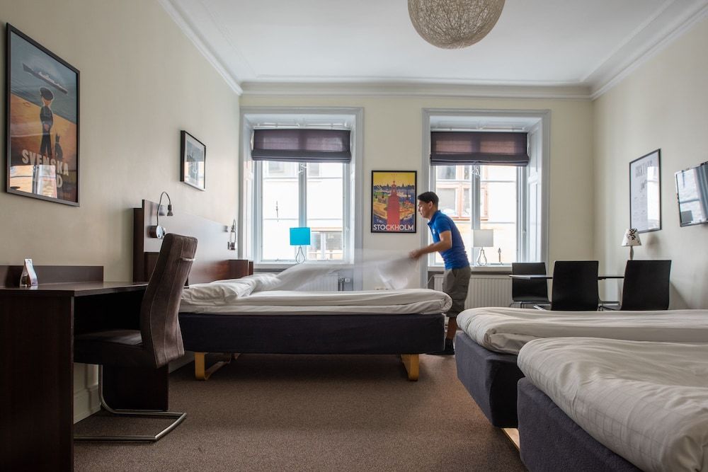 undefined Castle House Inn 4