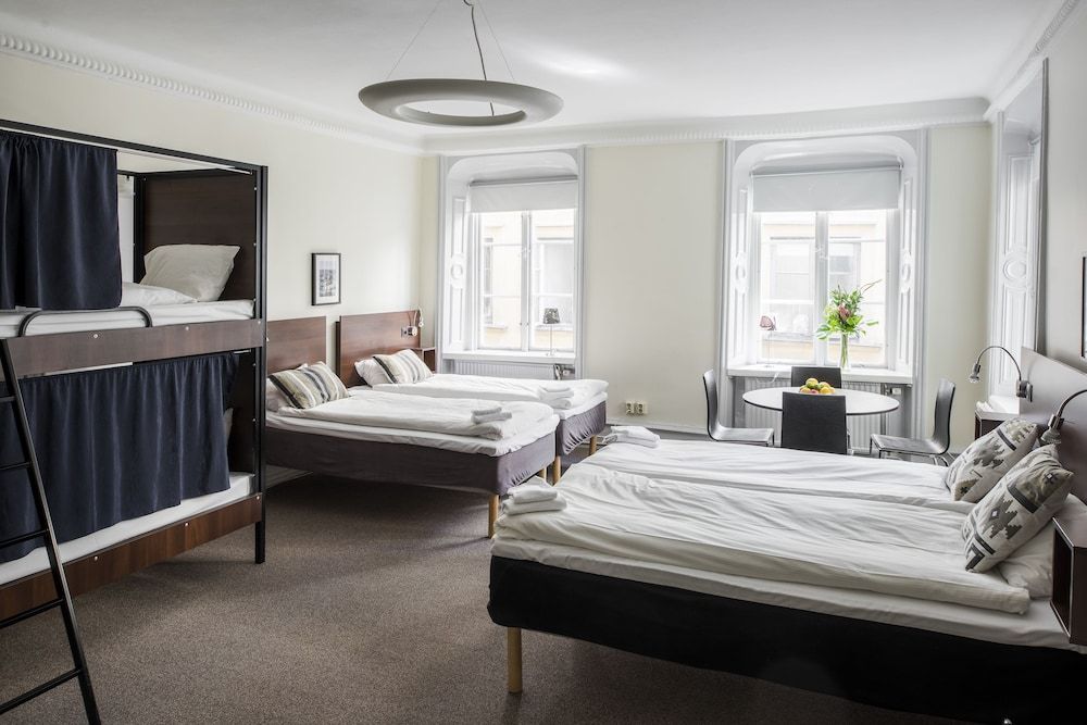 undefined Castle House Inn 3