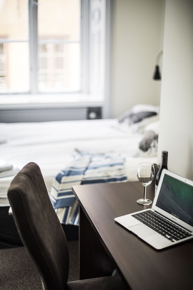 Castle House Inn Economy Double or Twin Room, Shared Bathroom 19