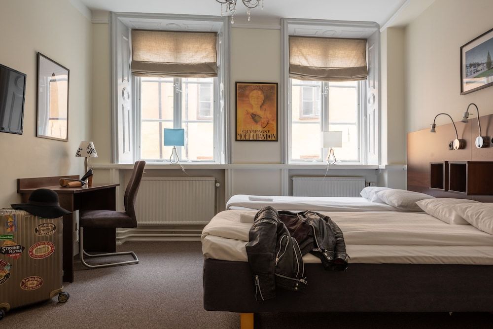 undefined Castle House Inn 2