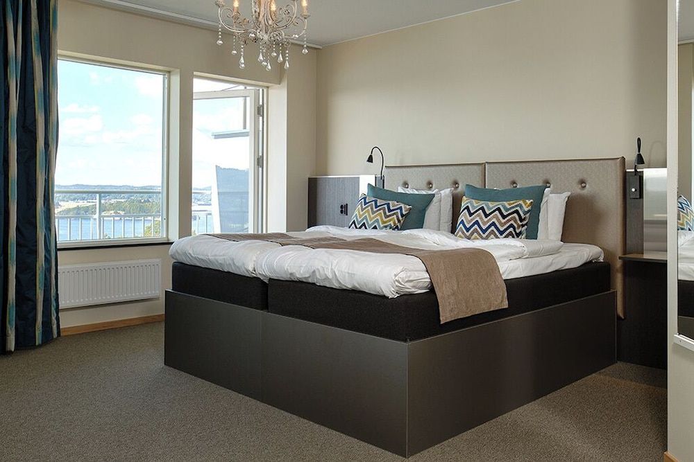 Junior Suite with Balcony