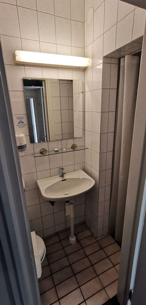 Hotel Lysekil Single Room (120cm bed) 6