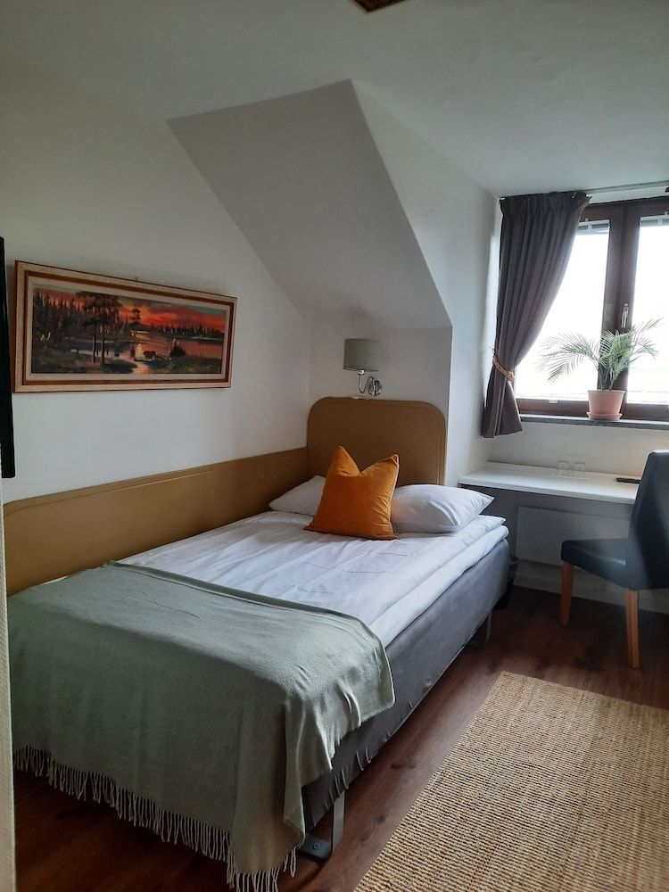 Hotel Lysekil Single Room (120cm bed) 3