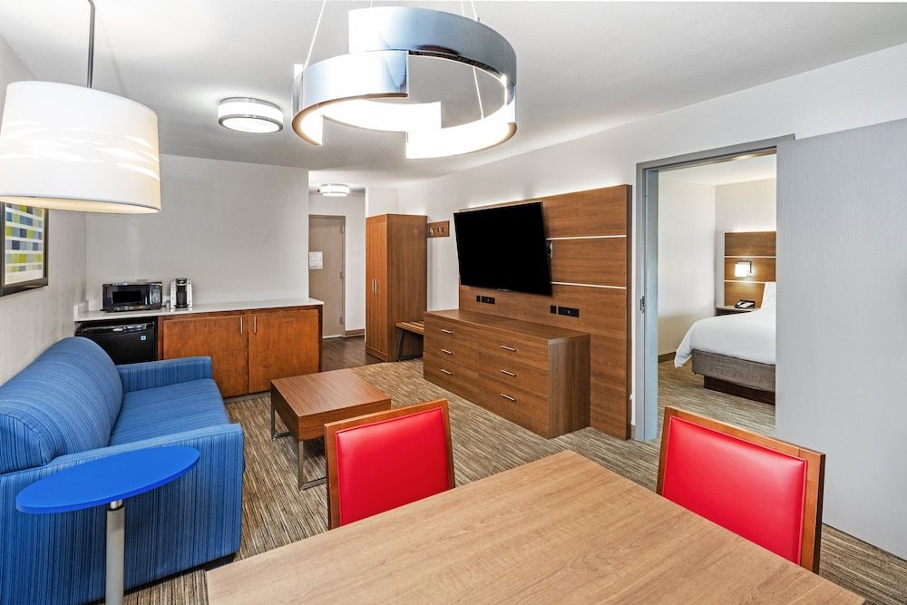 Suite, 1 King Bed
