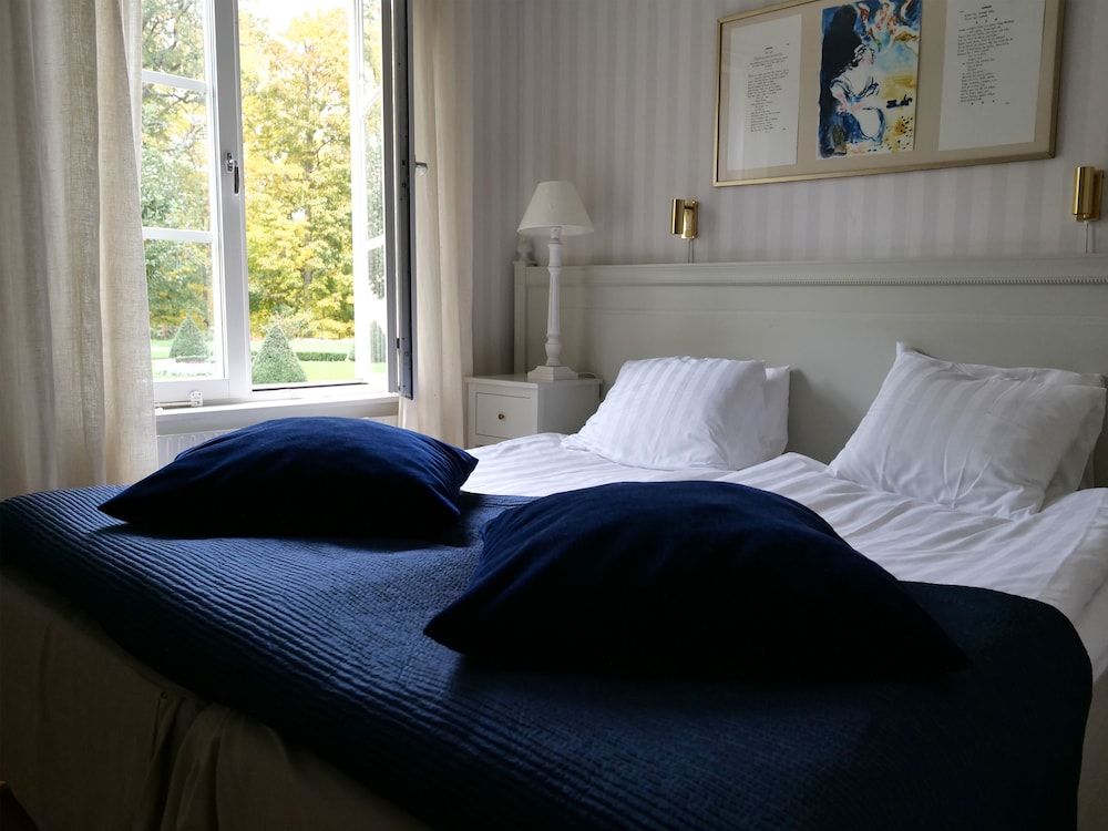 Södertuna Slott Standard Double Room 5