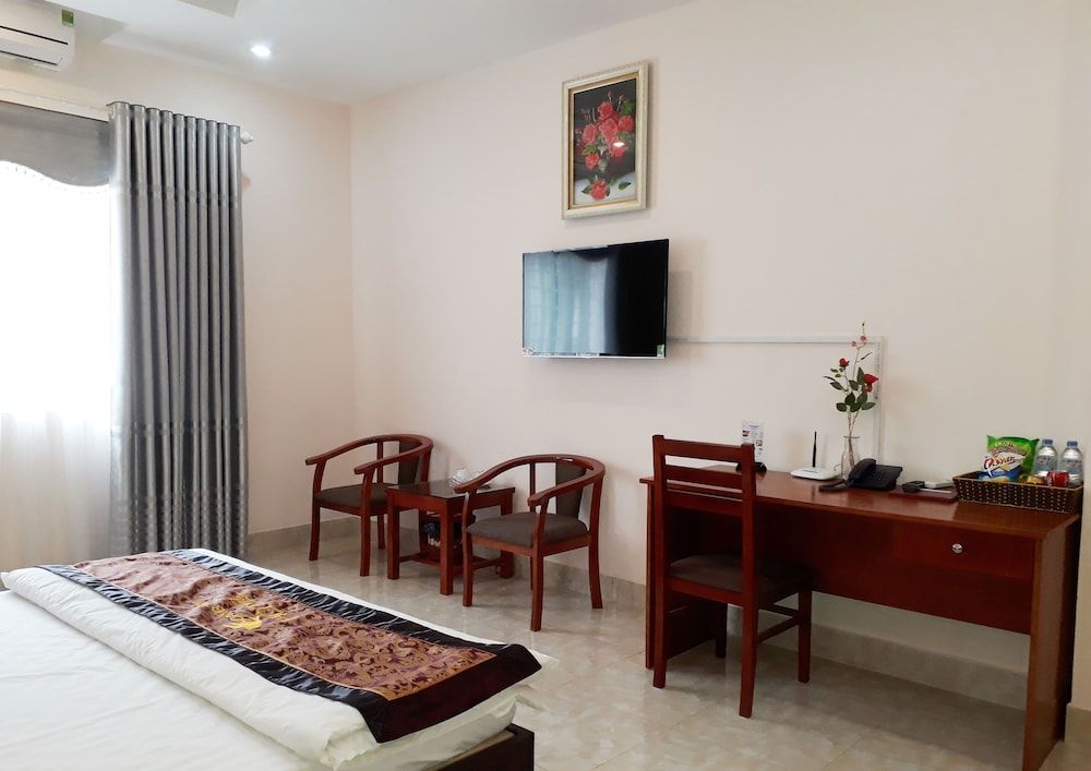 Hoang Yen Hotel Deluxe Double Room 13