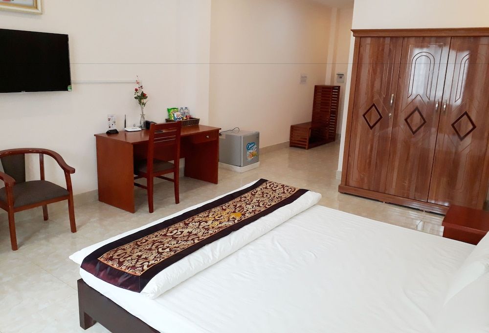 Hoang Yen Hotel Deluxe Double Room 3