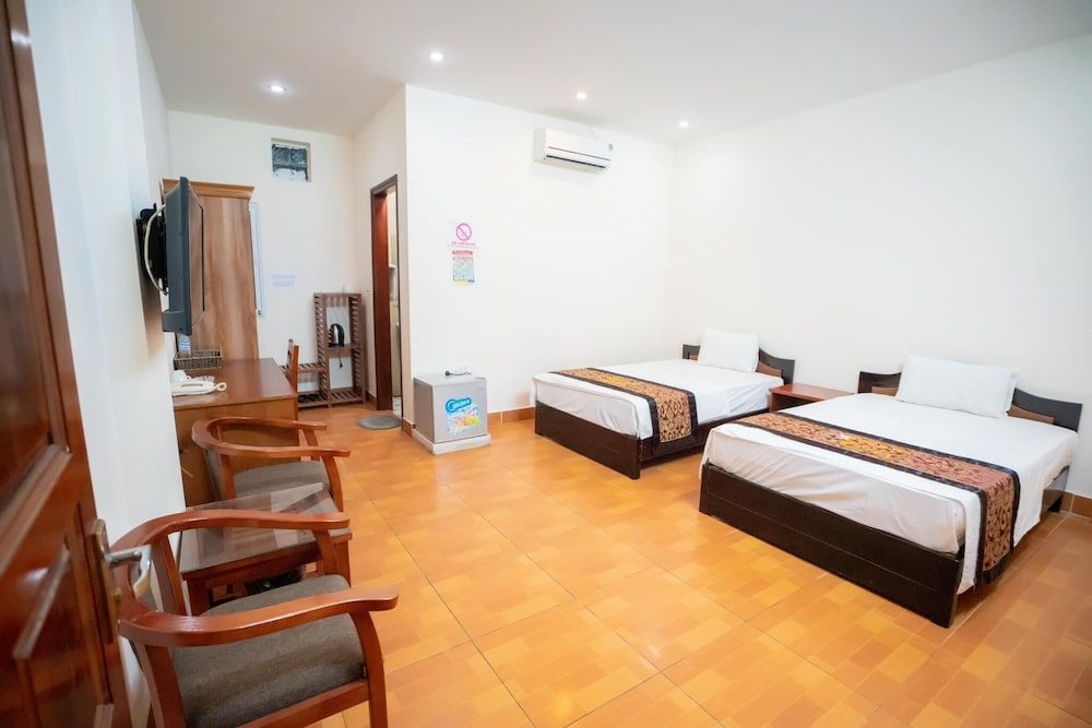 Hoang Yen Hotel Basic Double or Twin Room, 2 Twin Beds 4