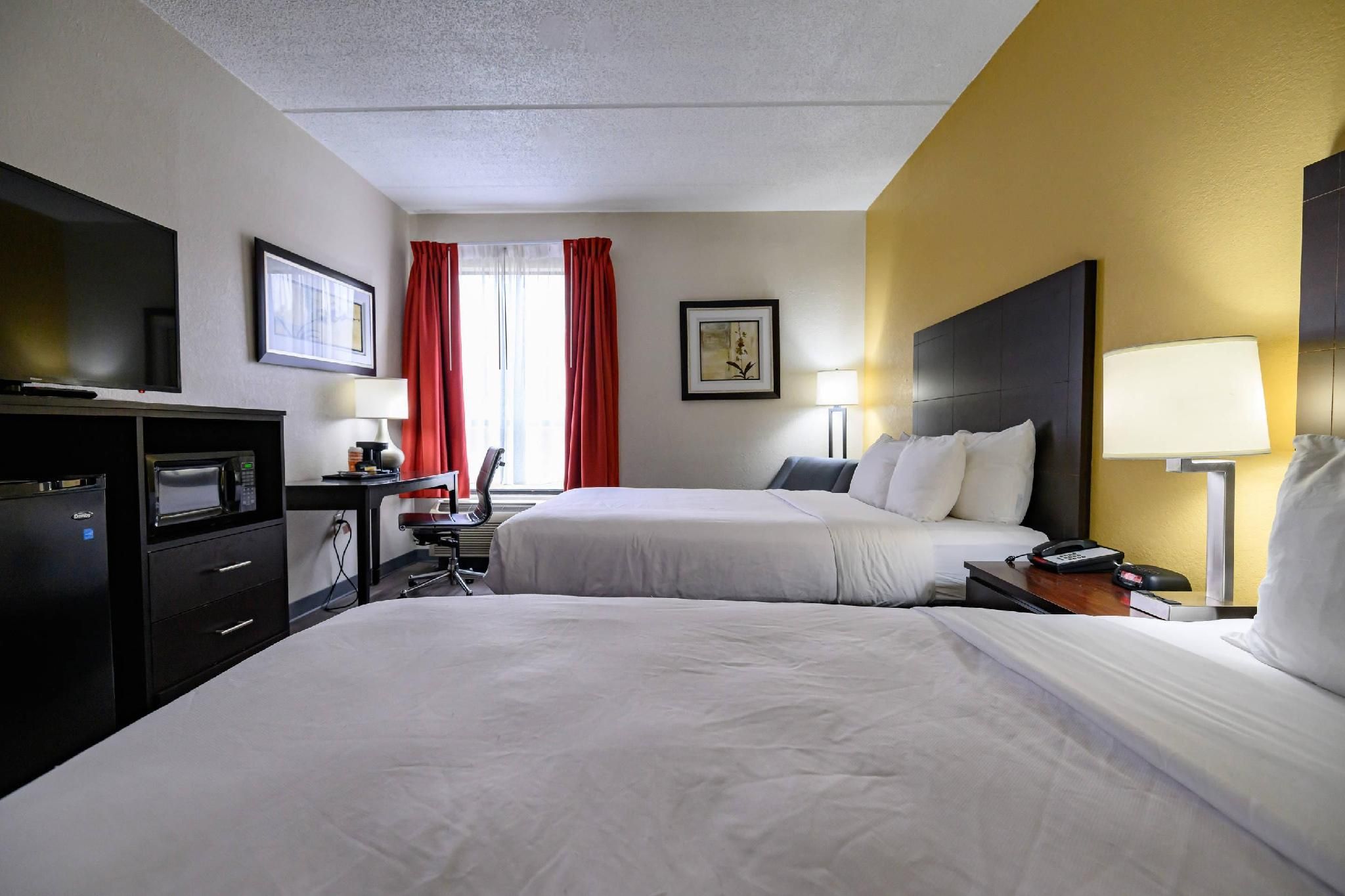 2 Queen Beds, Nonsmoking, Accessible