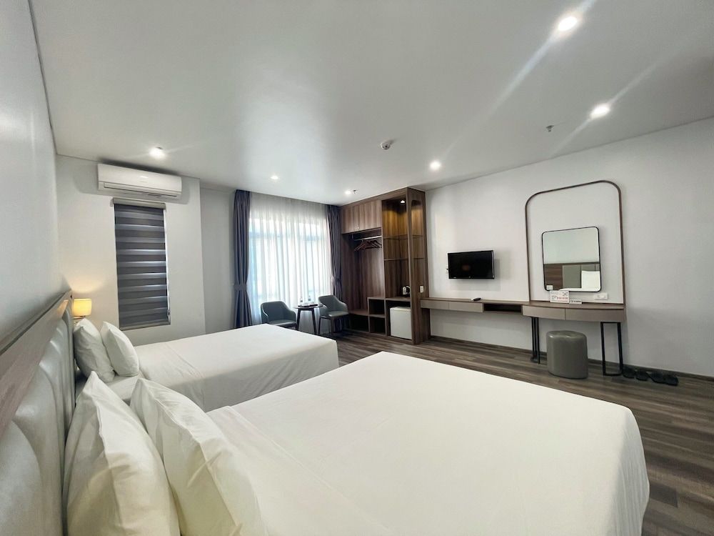 undefined Central Halong Hotel 10