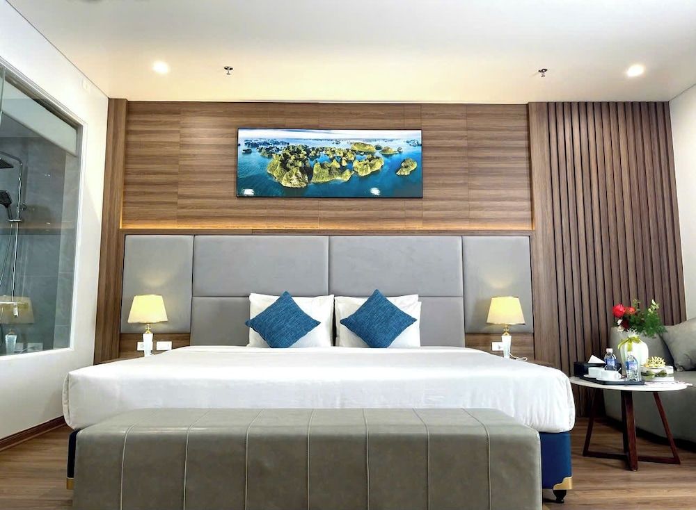 undefined Central Halong Hotel 5