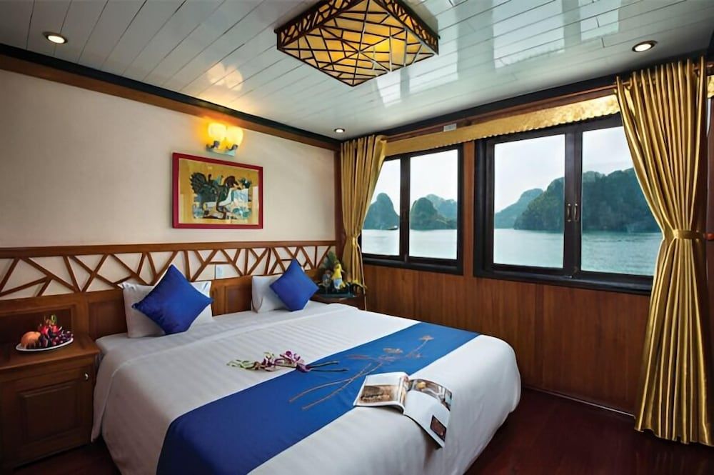undefined Halong Royal Palace Cruise 4