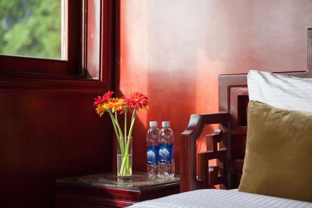 undefined Halong Royal Palace Cruise 8