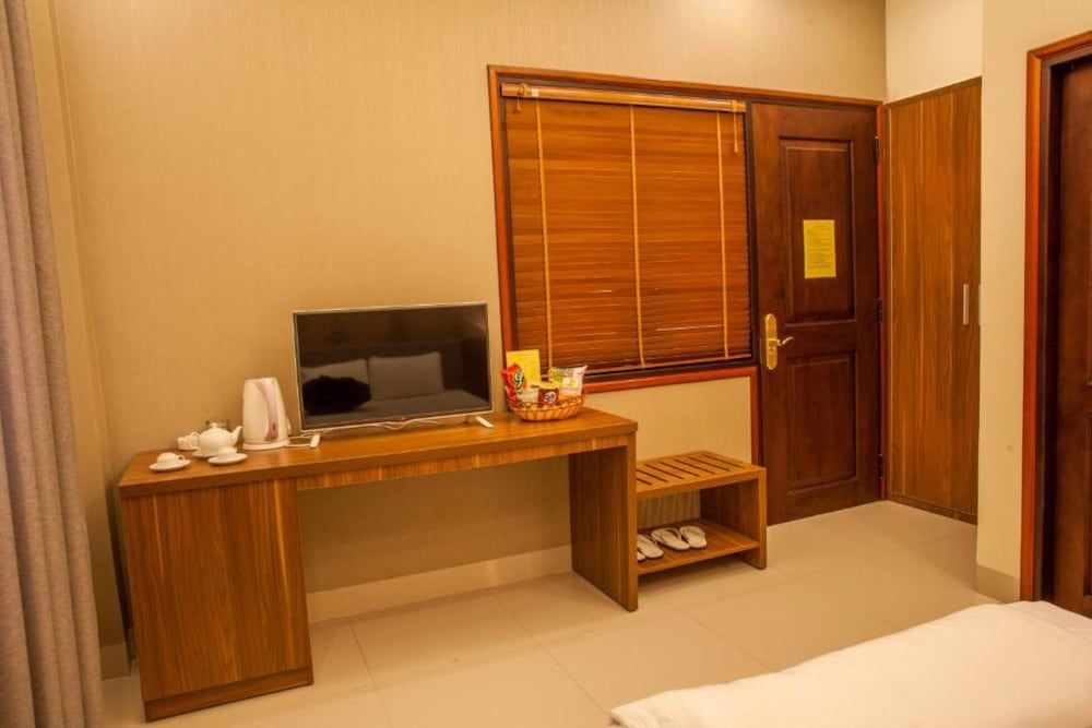 Trieu Khang Hotel Standard Room 7