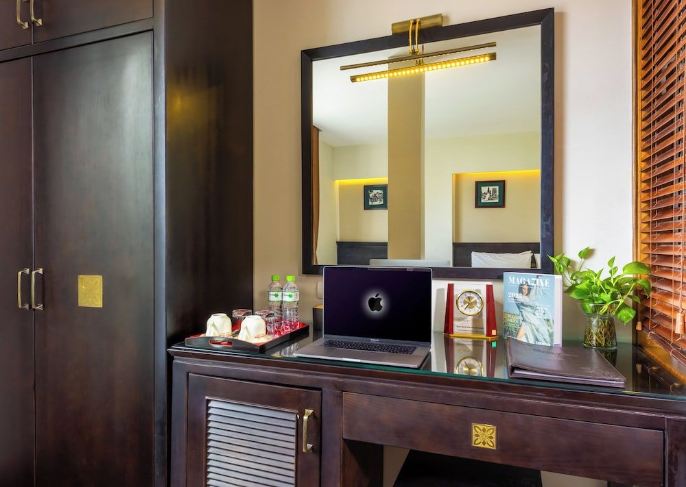 Centre Point Hanoi Hotel Deluxe Triple Room 6