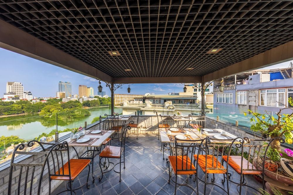 undefined Centre Point Hanoi Hotel 9