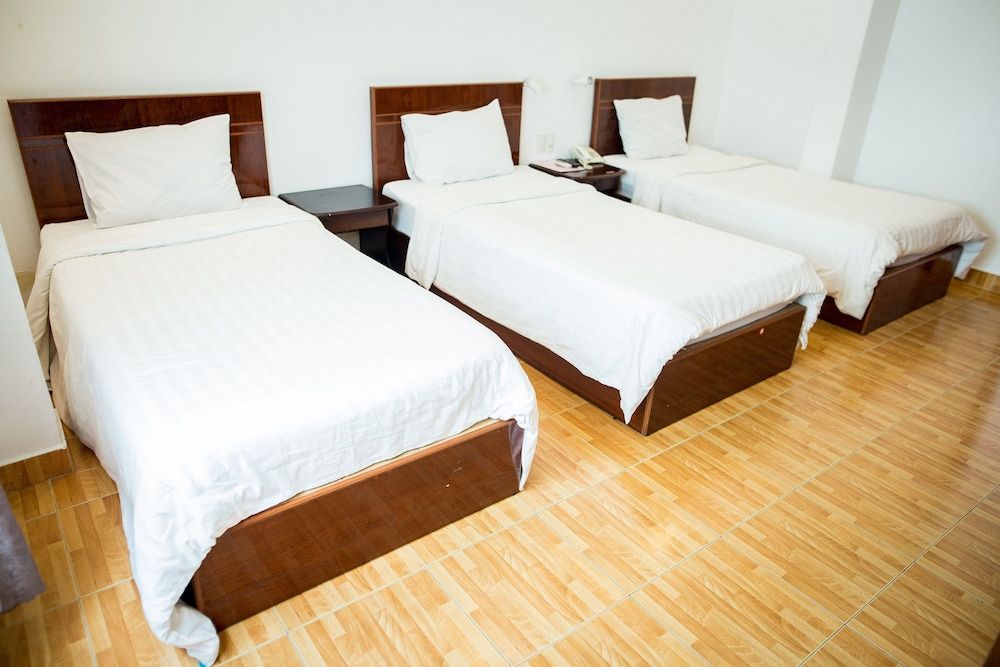 undefined Xuan Hung Hotel 10