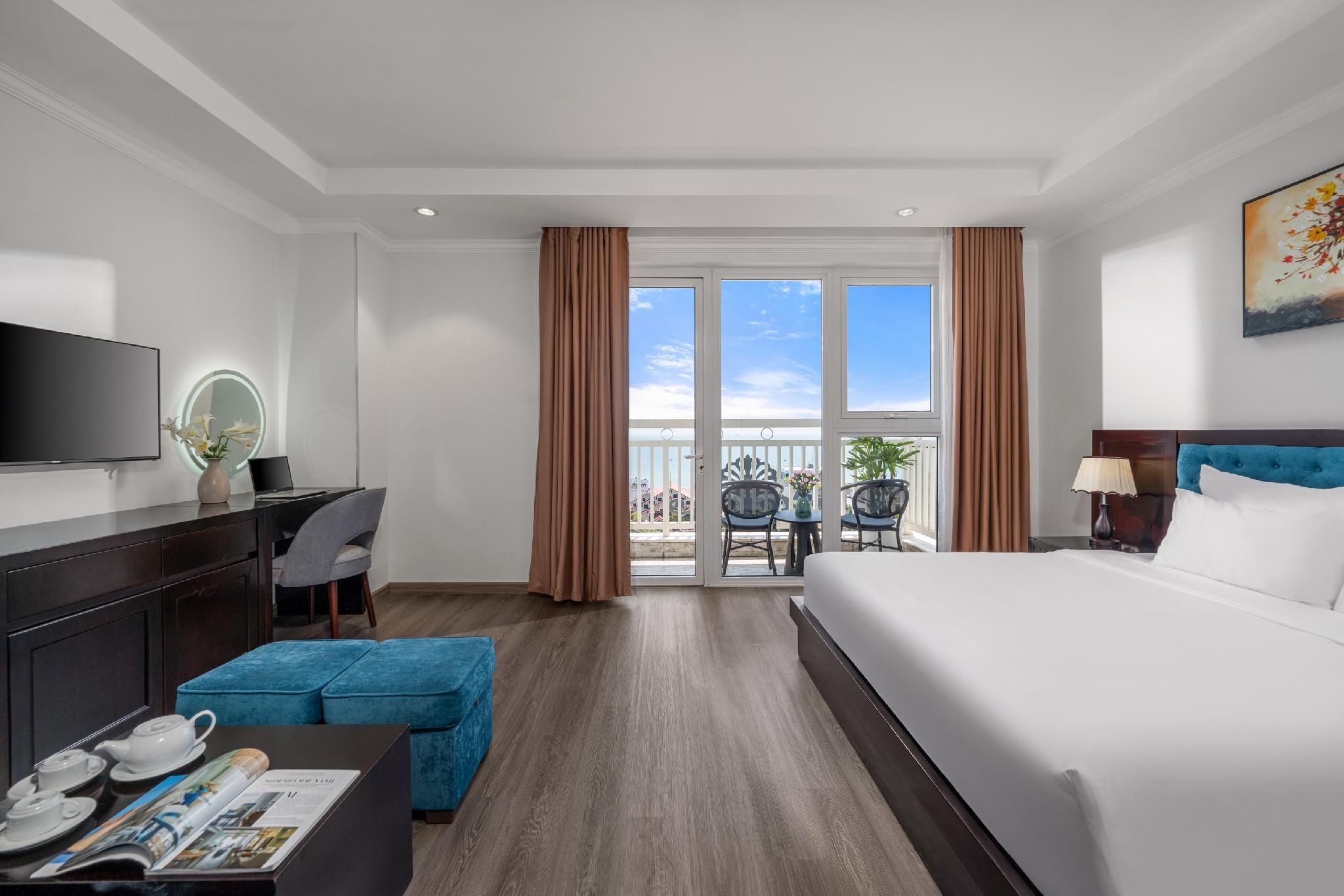 Ocean View King Studio with Balcony - Afternoon Tea Included