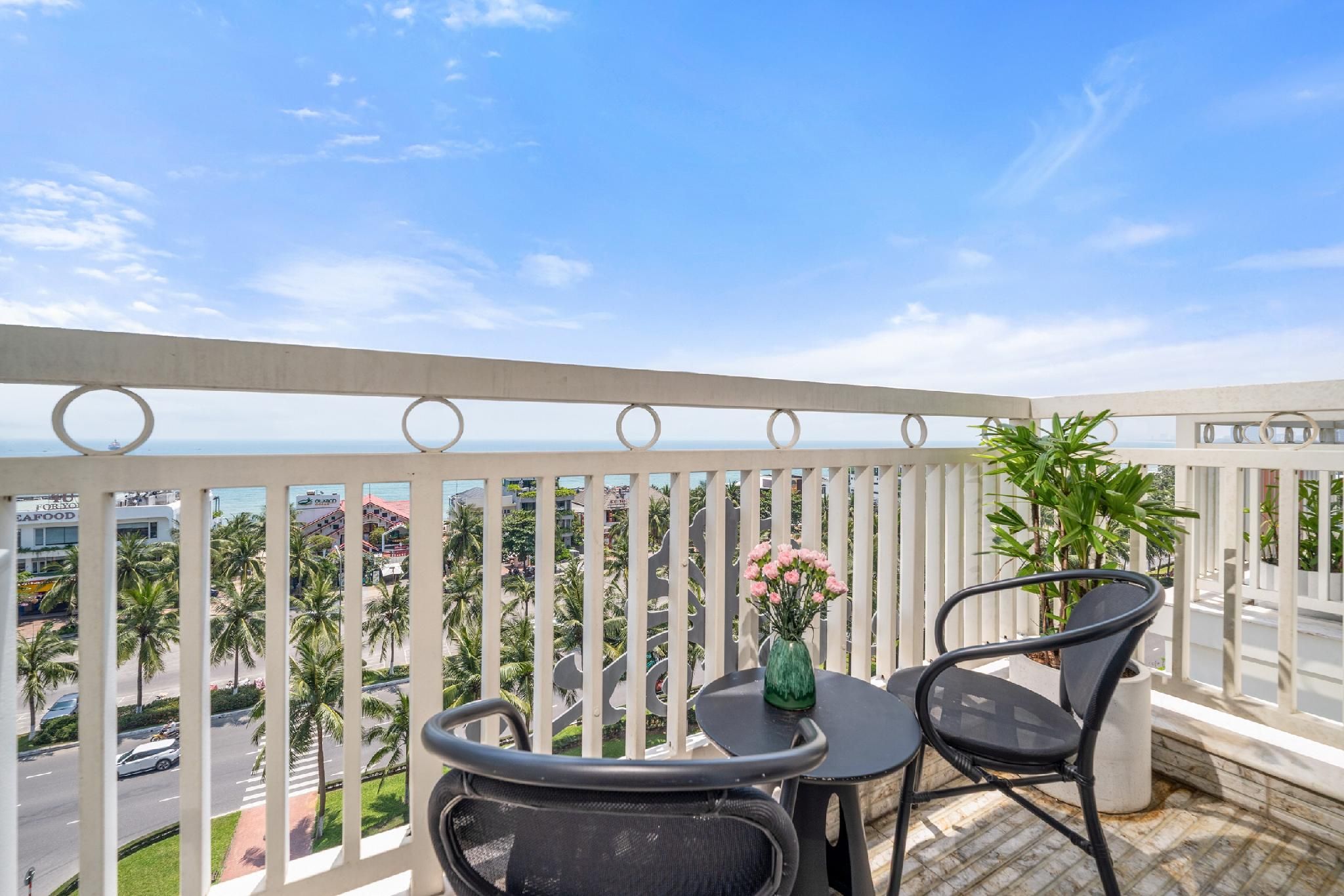 Ocean View King Studio with Balcony - Afternoon Tea Included