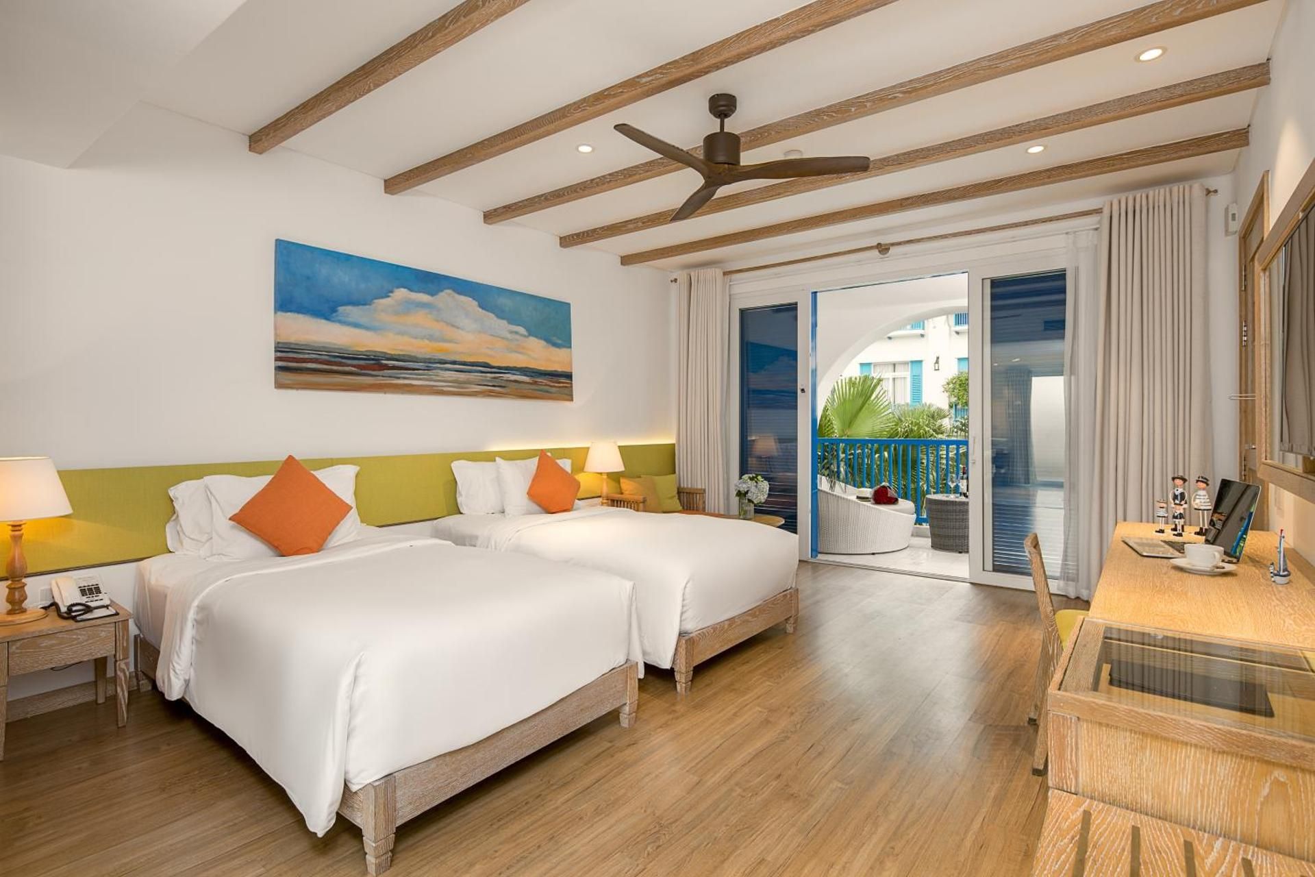 Junior Suite Twin Balcony