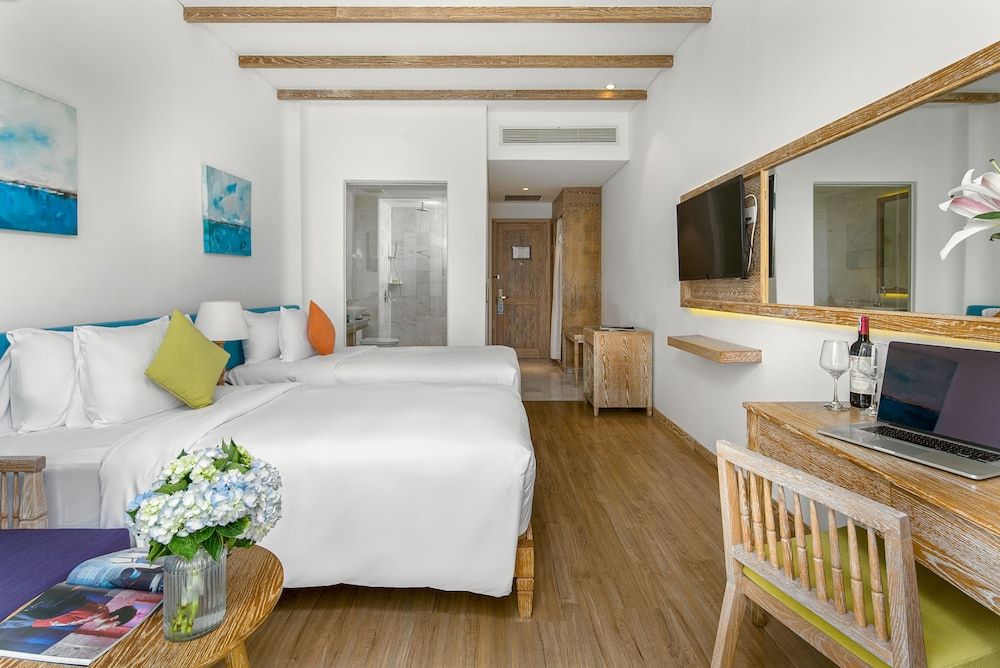 Deluxe Twin Room, Balcony, City View