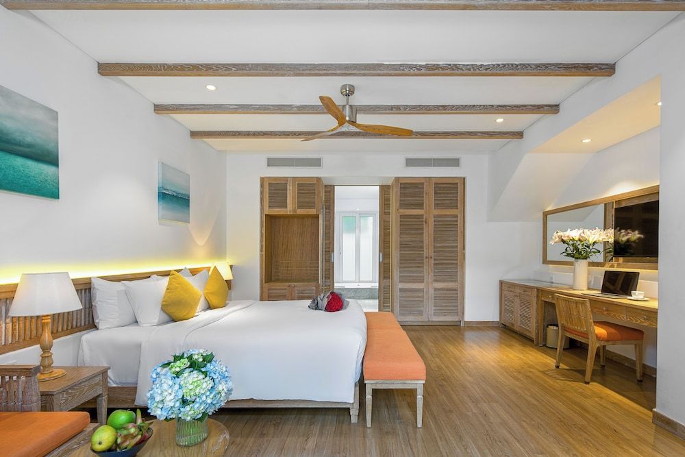 Junior Suite King Room, Terrace, Pool Side