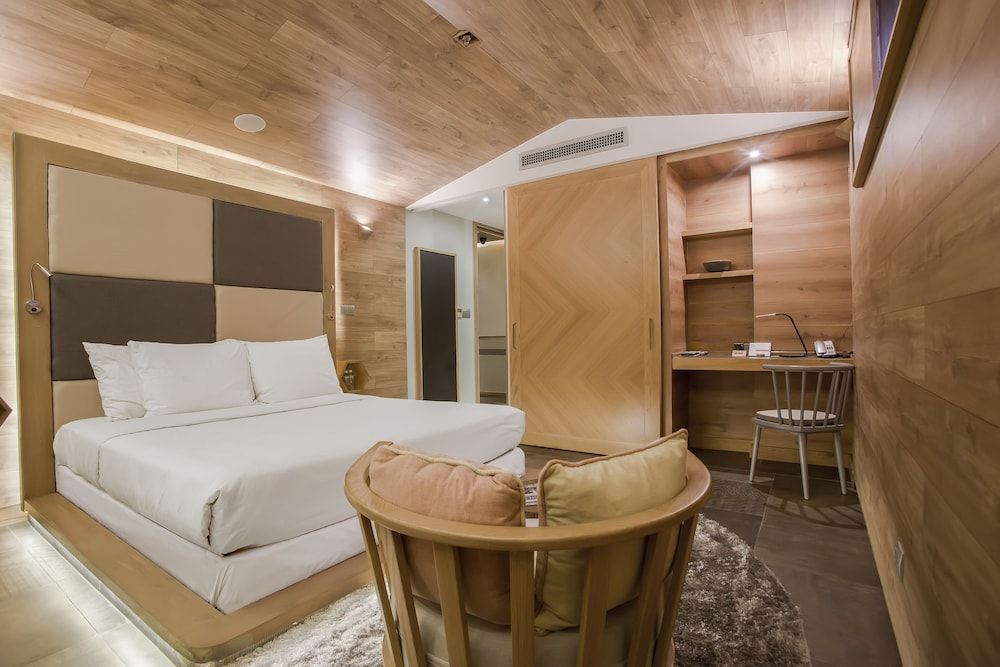 undefined Fusion Suites Saigon 5