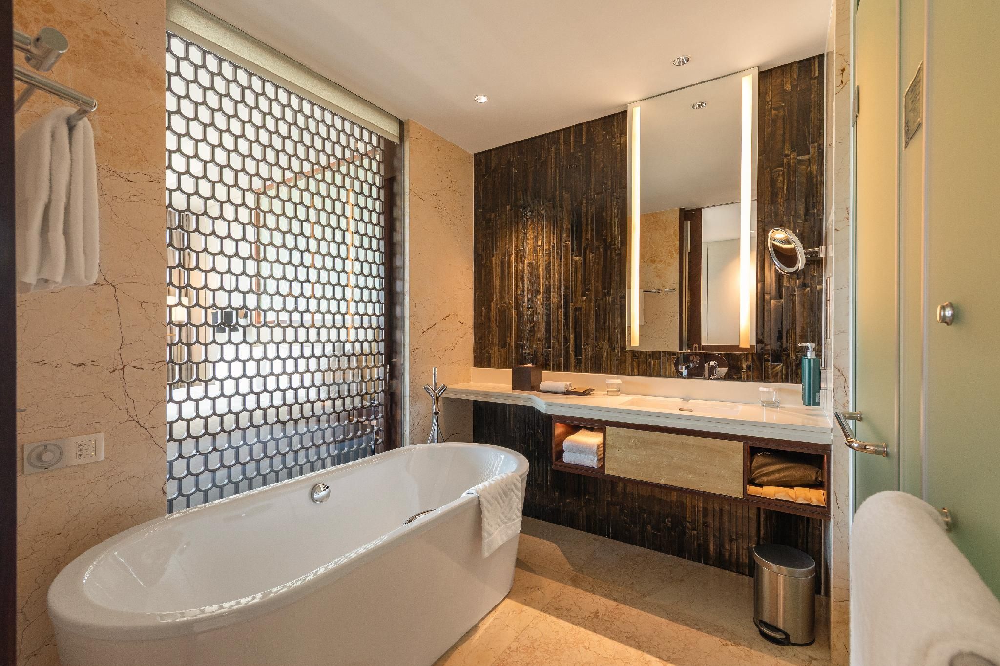 KING TWO BEDROOM PRESIDENTIAL SUITE