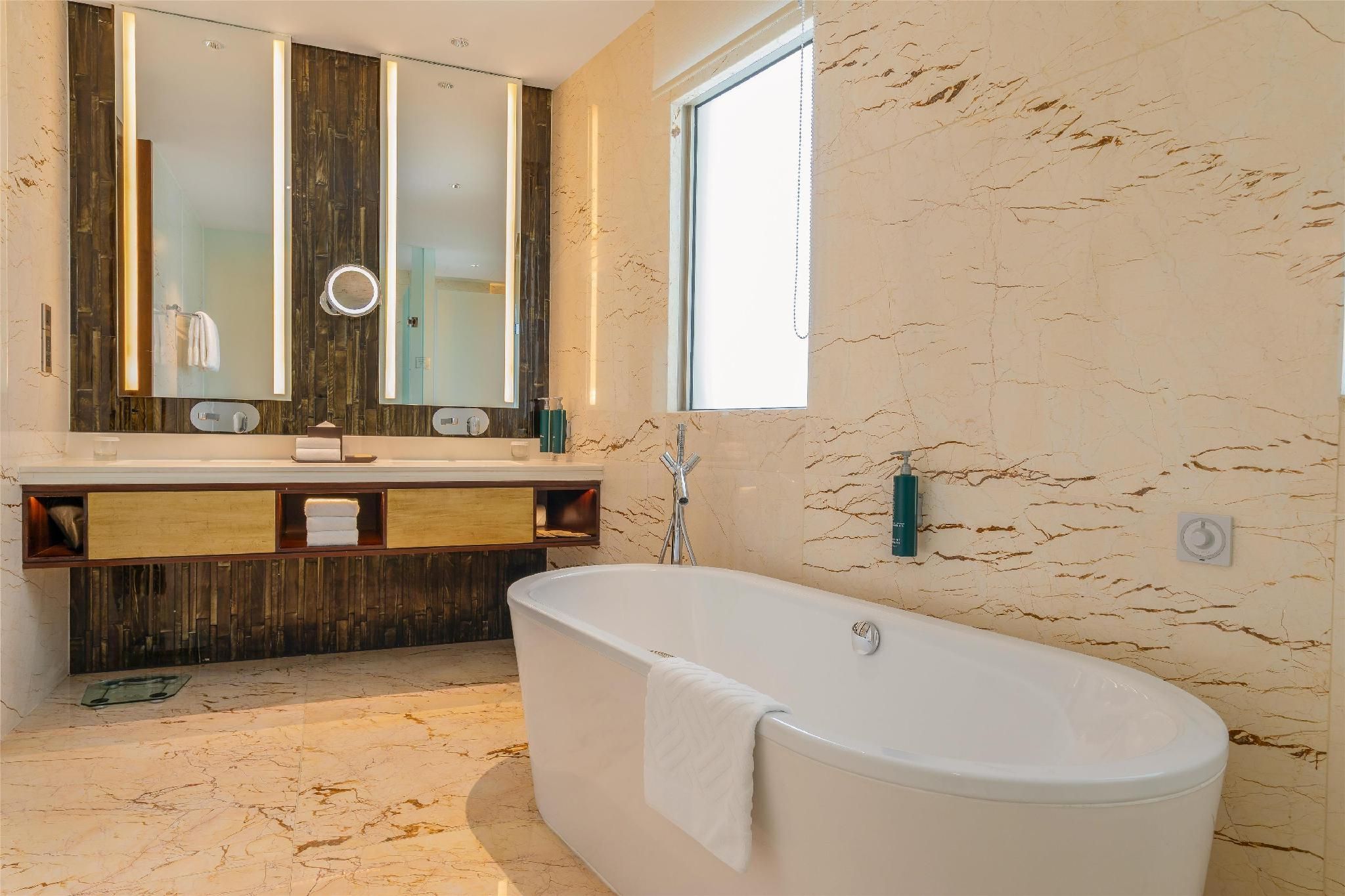 undefined Hilton Da Nang 6