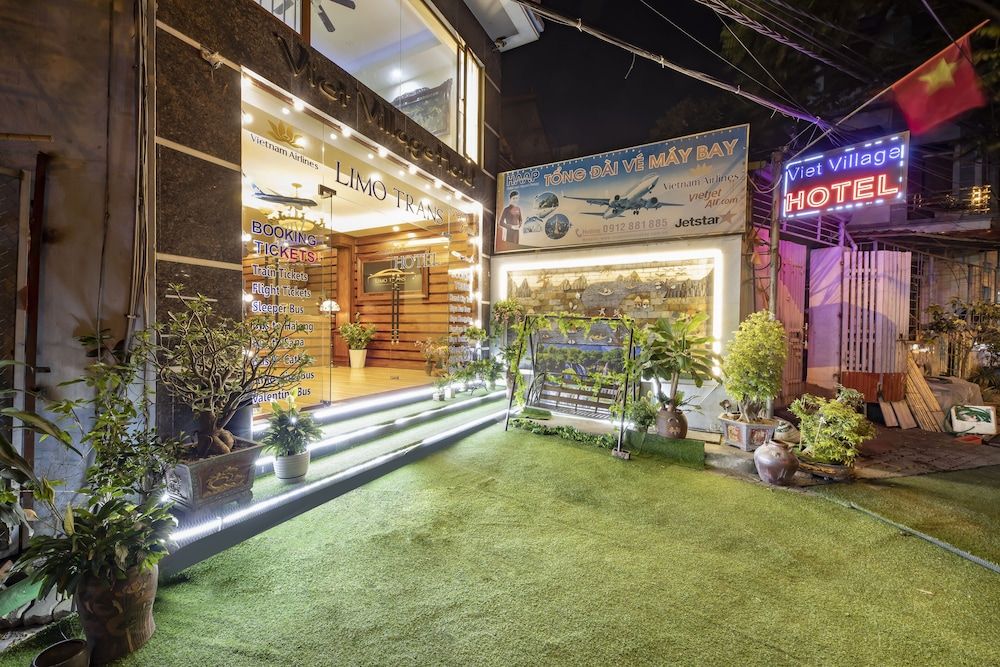 undefined Viet Village Hotel & Travel 8