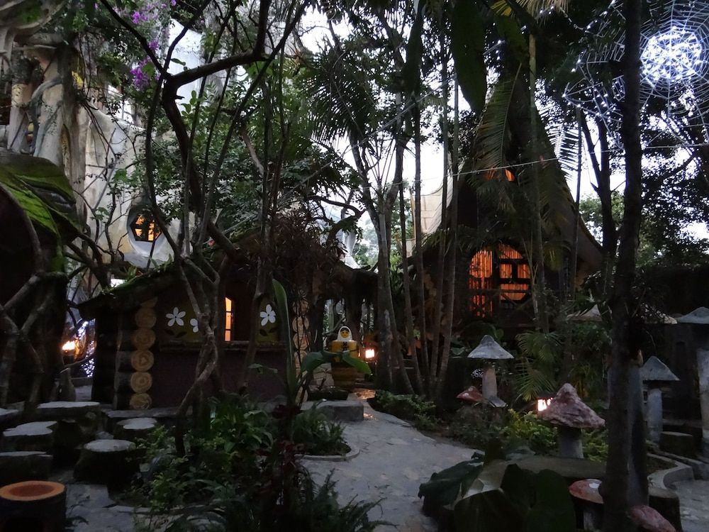 undefined Crazy House 6