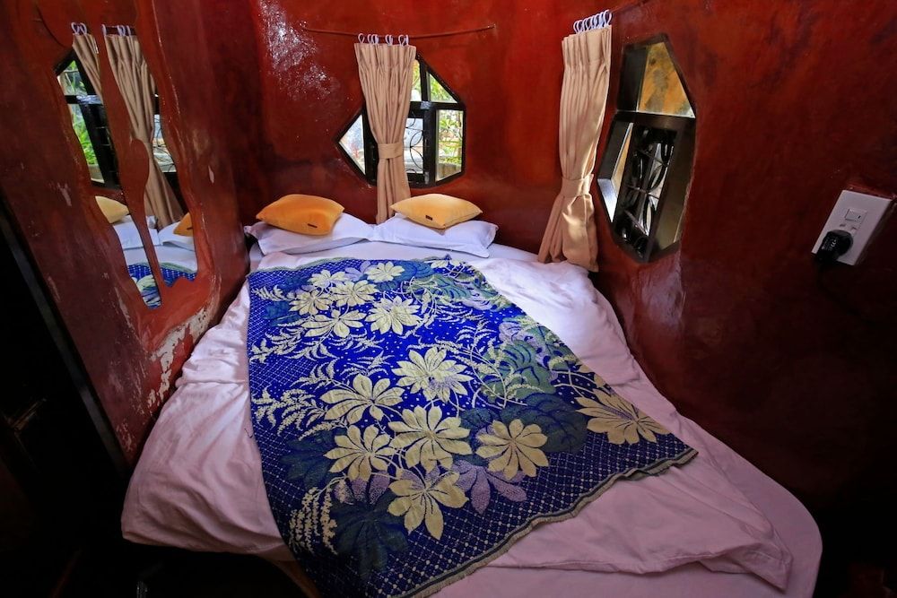 undefined Crazy House 9